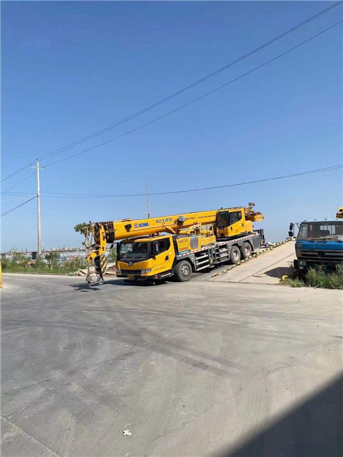 加查县吊车作业时，可能会产生哪些额外收费项目？